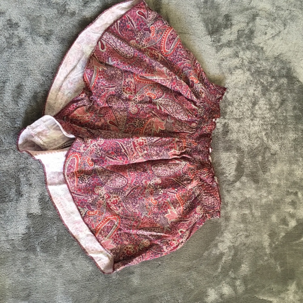 loose shorts